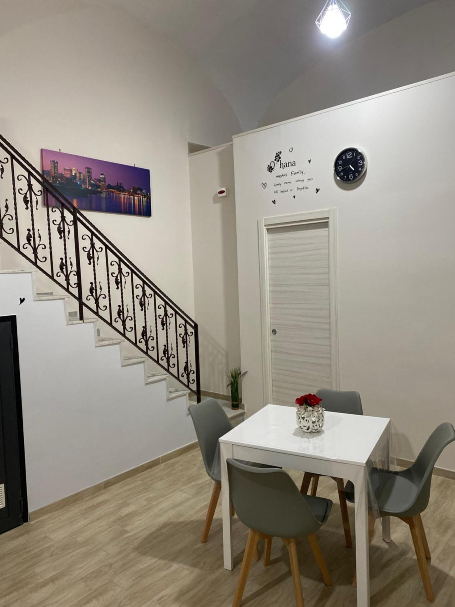 La Petite Maison Napoli Esterno foto